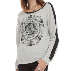 Astrology Zodiac Grey Hot Topic Long Sleeved Top